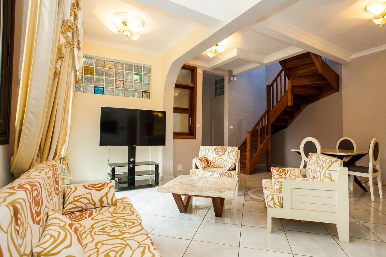 Oceanis Home & Voyages Ivato  Kültér fotó